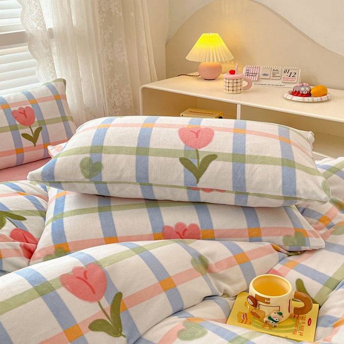 91家纺网 家纺一手货源 找家纺 蓝梦 2025新款加厚保暖牛奶绒印花四件套 甜心玫瑰-粉