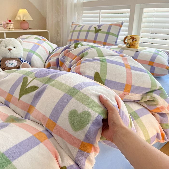 91家纺网 家纺一手货源 找家纺 蓝梦 2025新款加厚保暖牛奶绒印花四件套 甜心玫瑰-紫