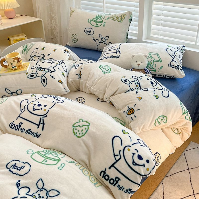 91家纺网 家纺一手货源 找家纺 蓝梦 2025新款加厚保暖牛奶绒印花四件套 熊宝乐园