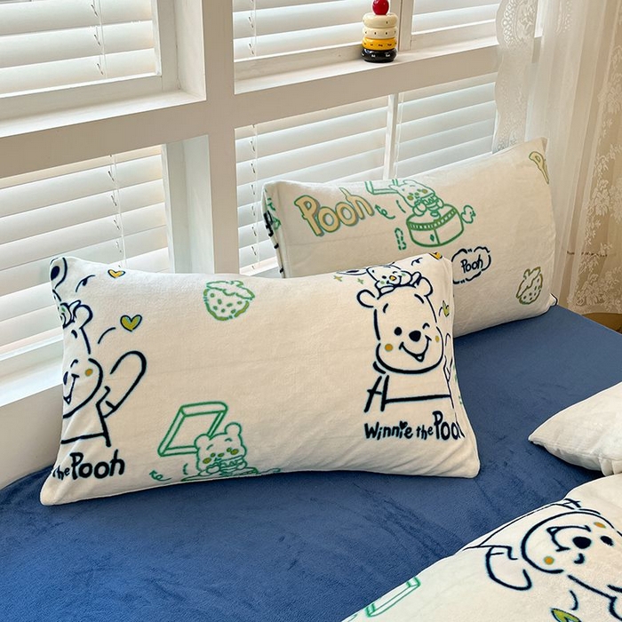 91家纺网 家纺一手货源 找家纺 蓝梦 2025新款加厚保暖牛奶绒印花四件套 熊宝乐园