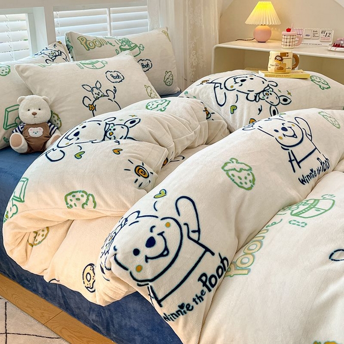 91家纺网 家纺一手货源 找家纺 蓝梦 2025新款加厚保暖牛奶绒印花四件套 熊宝乐园