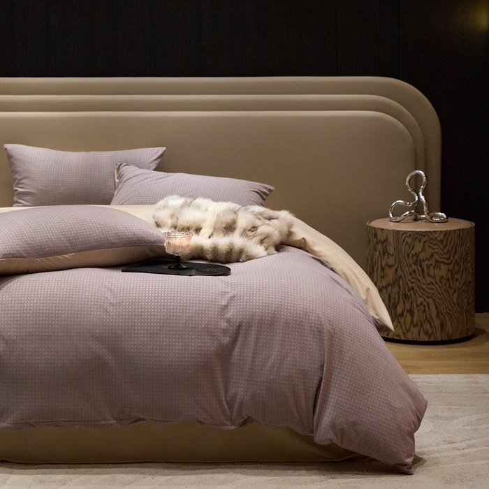 91家纺网 家纺一手货源 找家纺 金奇达家纺 2025新款【简色生活】热压纹-羽零™空气拉绒四件套（会员减20元）标准号全网控价（折后券后）不低于159元 简色生活-黛紫杏