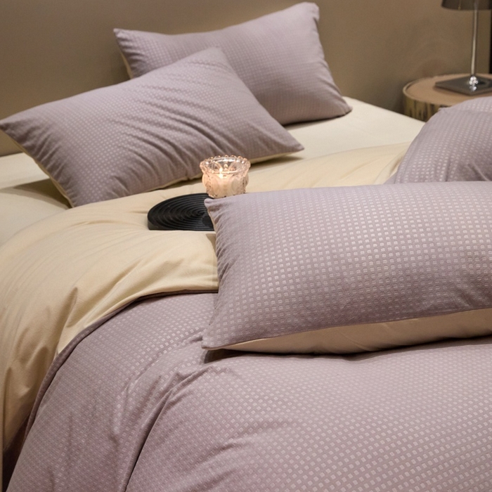 91家纺网 家纺一手货源 找家纺 金奇达家纺 2025新款【简色生活】热压纹-羽零™空气拉绒四件套（会员减20元）标准号全网控价（折后券后）不低于159元 简色生活-黛紫杏