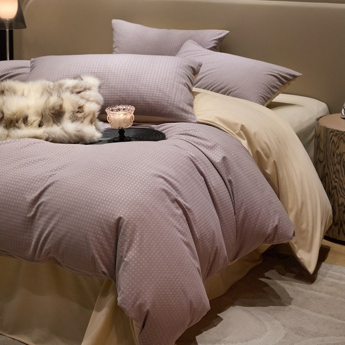 91家纺网 家纺一手货源 找家纺 金奇达家纺 2025新款【简色生活】热压纹-羽零™空气拉绒四件套（会员减20元）标准号全网控价（折后券后）不低于159元 简色生活-黛紫杏