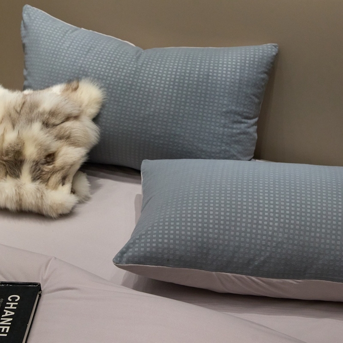 91家纺网 家纺一手货源 找家纺 金奇达家纺 2025新款【简色生活】热压纹-羽零™空气拉绒四件套（会员减20元）标准号全网控价（折后券后）不低于159元 简色生活-琉璃蓝