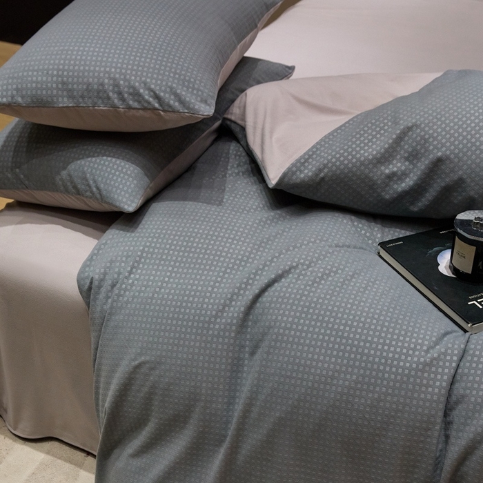 91家纺网 家纺一手货源 找家纺 金奇达家纺 2025新款【简色生活】热压纹-羽零™空气拉绒四件套（会员减20元）标准号全网控价（折后券后）不低于159元 简色生活-琉璃蓝