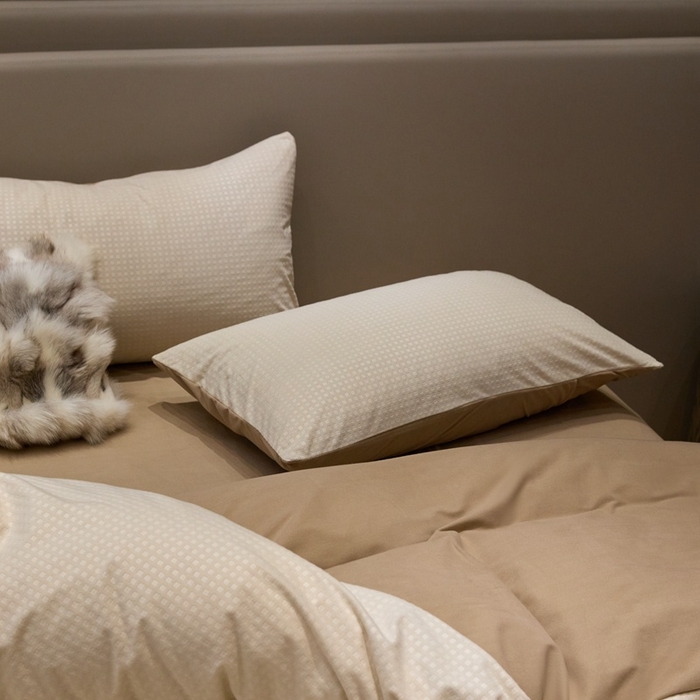 91家纺网 家纺一手货源 找家纺 金奇达家纺 2025新款【简色生活】热压纹-羽零™空气拉绒四件套（会员减20元）标准号全网控价（折后券后）不低于159元 简色生活-沙茶咖