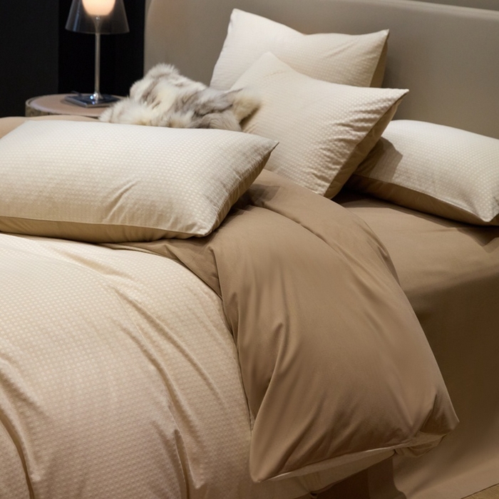 91家纺网 家纺一手货源 找家纺 金奇达家纺 2025新款【简色生活】热压纹-羽零™空气拉绒四件套（会员减20元）标准号全网控价（折后券后）不低于159元 简色生活-沙茶咖