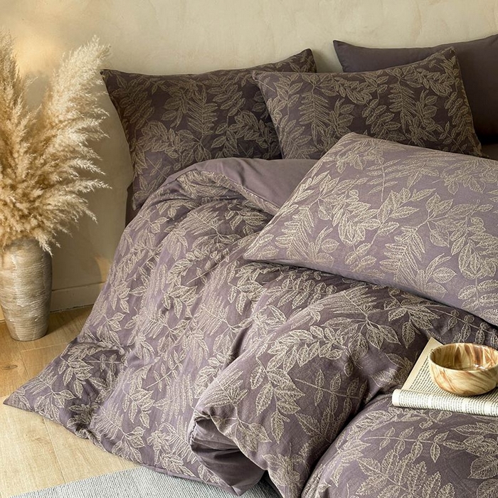 91家纺网 家纺一手货源 找家纺 蓝邻家纺 2025年新款全棉色织提花磨毛四件套 罗薇-烟紫米