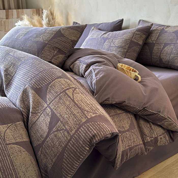 91家纺网 家纺一手货源 找家纺 蓝邻家纺 2025年新款全棉色织提花磨毛四件套 梵沐-烟紫米