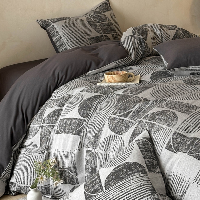 91家纺网 家纺一手货源 找家纺 蓝邻家纺 2025年新款全棉色织提花磨毛四件套 梵沐-灰黑