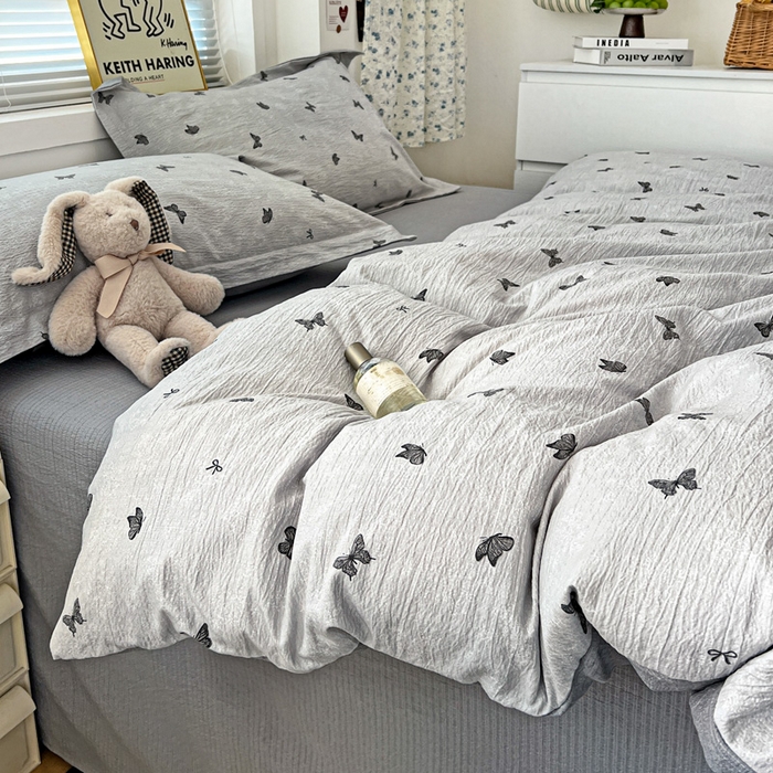 91家纺网 家纺一手货源 找家纺 一比一 2025新款古法水洗棉小布袋高克重云柔棉四件套 浮生若梦-灰