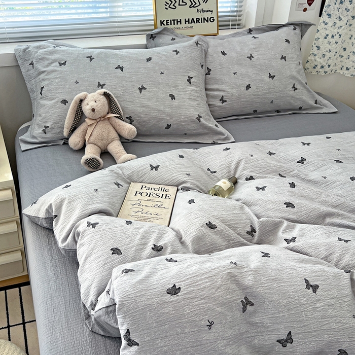 91家纺网 家纺一手货源 找家纺 一比一 2025新款古法水洗棉小布袋高克重云柔棉四件套 浮生若梦-灰