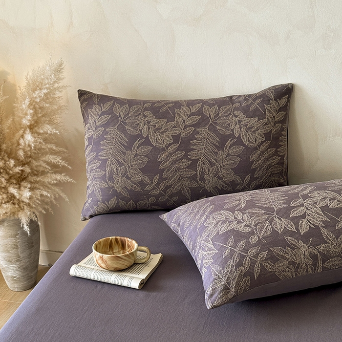 91家纺网 家纺一手货源 找家纺 蓝邻家纺 2025年新款全棉色织提花磨毛四件套 罗薇-烟紫米