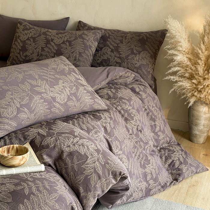 91家纺网 家纺一手货源 找家纺 蓝邻家纺 2025年新款全棉色织提花磨毛四件套 罗薇-烟紫米