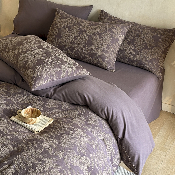 91家纺网 家纺一手货源 找家纺 蓝邻家纺 2025年新款全棉色织提花磨毛四件套 罗薇-烟紫米