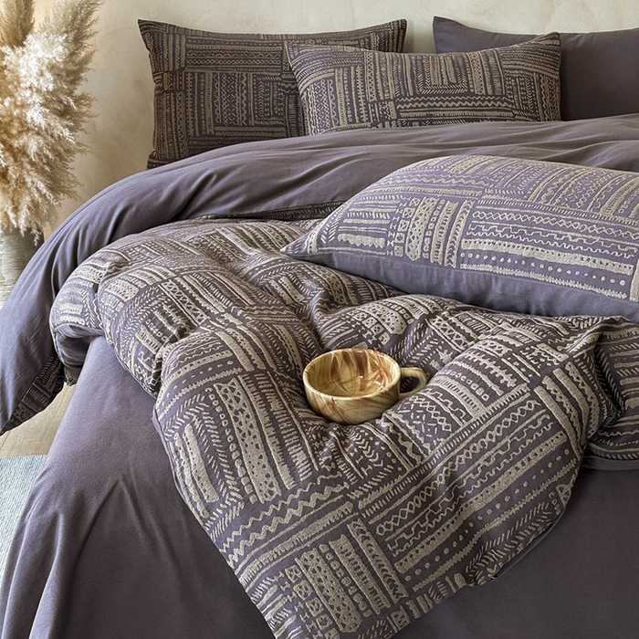 91家纺网 家纺一手货源 找家纺 蓝邻家纺 2025年新款全棉色织提花磨毛四件套 曼波夏-烟紫米