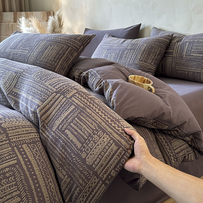 91家纺网 家纺一手货源 找家纺 蓝邻家纺 2025年新款全棉色织提花磨毛四件套 曼波夏-烟紫米