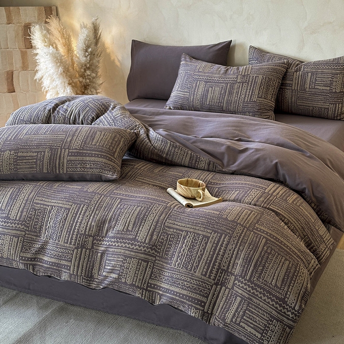 91家纺网 家纺一手货源 找家纺 蓝邻家纺 2025年新款全棉色织提花磨毛四件套 曼波夏-烟紫米