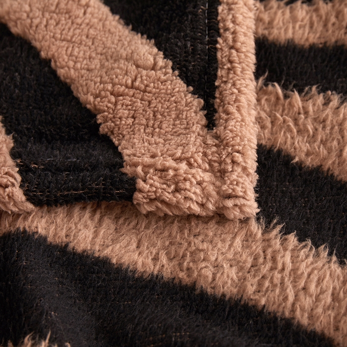 91家纺网 家纺一手货源 找家纺 楼兰公主毛毯专供 2025新款阳离子单层斑马纹毯毛毯毯子 咖色