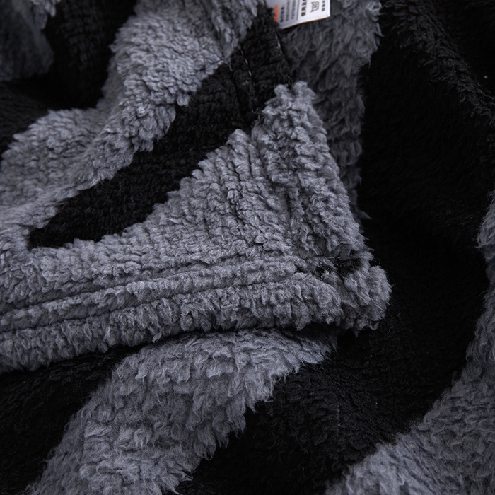 91家纺网 家纺一手货源 找家纺 楼兰公主毛毯专供 2025新款阳离子单层斑马纹毯毛毯毯子 深灰