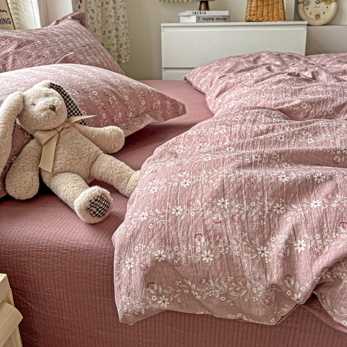 91家纺网 家纺一手货源 找家纺 一比一 2025新款古法水洗棉小布袋高克重云柔棉四件套 复古红