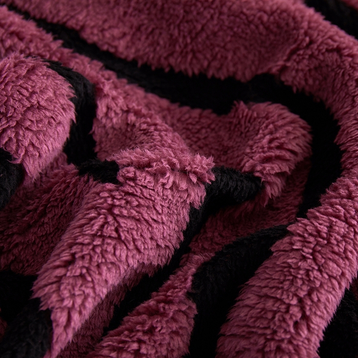 91家纺网 家纺一手货源 找家纺 楼兰公主毛毯专供 2025新款阳离子单层斑马纹毯毛毯毯子 酱紫