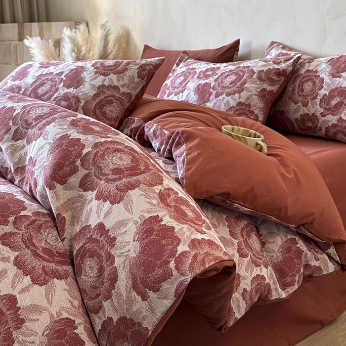 91家纺网 家纺一手货源 找家纺 蓝邻家纺 2025年新款全棉色织提花磨毛四件套 云漫-红