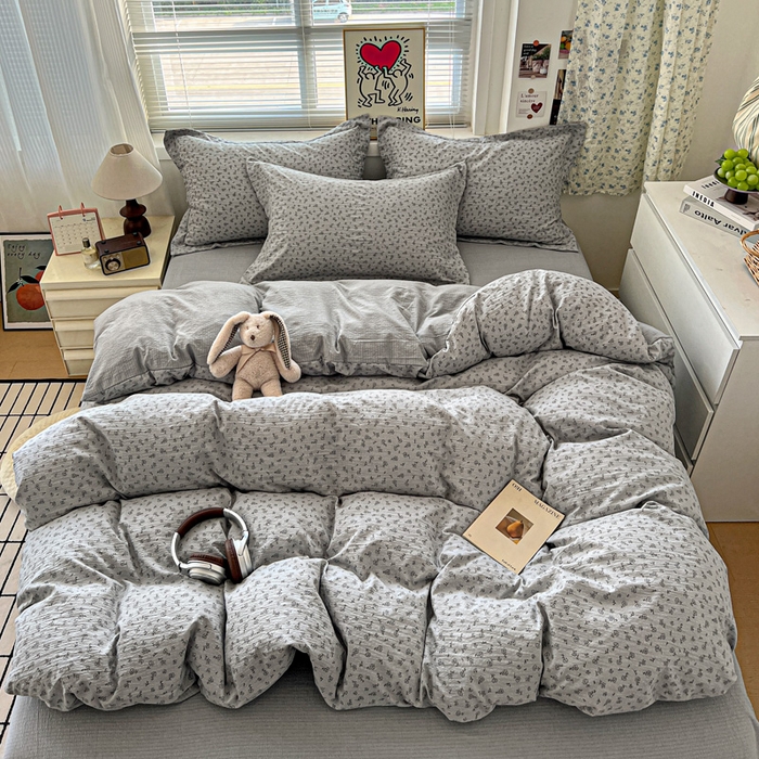 91家纺网 家纺一手货源 找家纺 一比一 2025新款古法水洗棉小布袋高克重云柔棉四件套 复古灰花