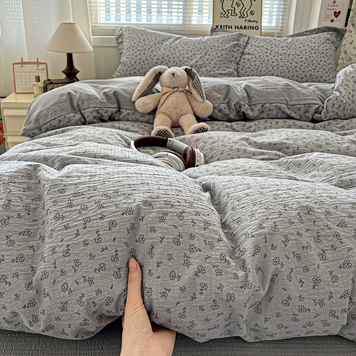 91家纺网 家纺一手货源 找家纺 一比一 2025新款古法水洗棉小布袋高克重云柔棉四件套 复古灰花