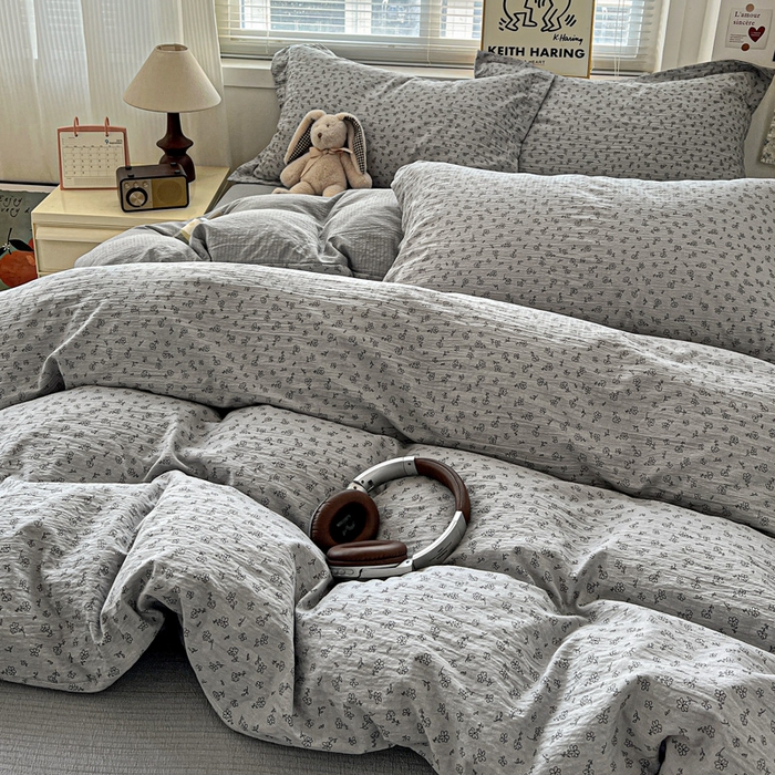 91家纺网 家纺一手货源 找家纺 一比一 2025新款古法水洗棉小布袋高克重云柔棉四件套 复古灰花