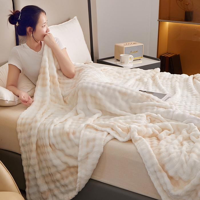 91家纺网 家纺一手货源 找家纺 （总）楼兰公主毛毯专供 2025新款高克重230g牛奶绒数码印花毛巾绣卡通四件套