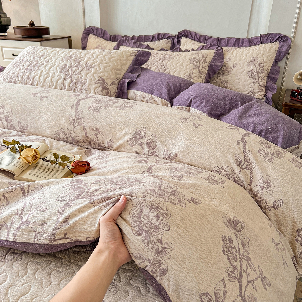 91家纺网 家纺一手货源 找家纺 笠裙家纺 2025新款a类加厚夹棉云感水洗棉床盖四件套 云黛紫