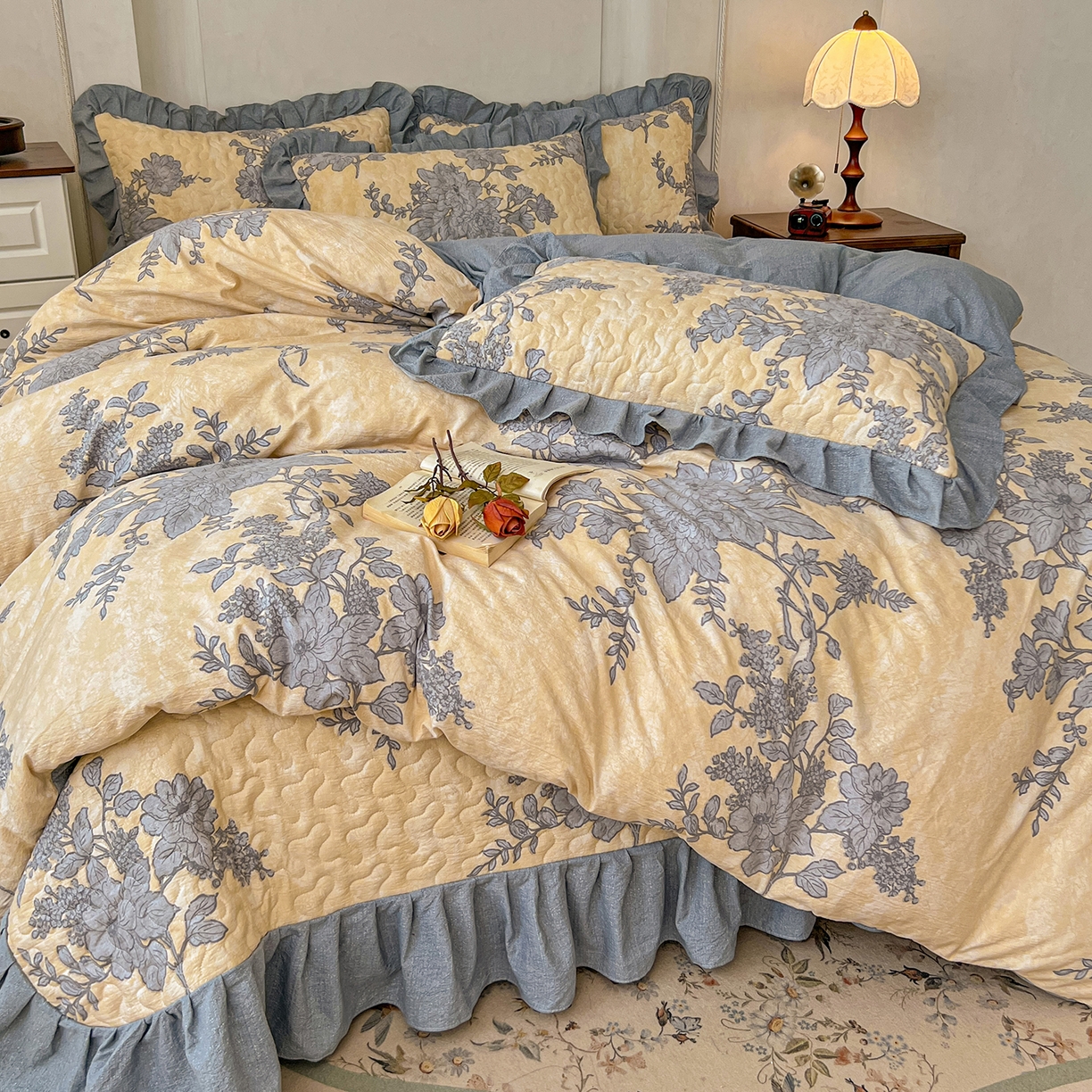 91家纺网 家纺一手货源 找家纺 笠裙家纺 2025新款a类加厚夹棉云感水洗棉床盖四件套 兰亭序-米白