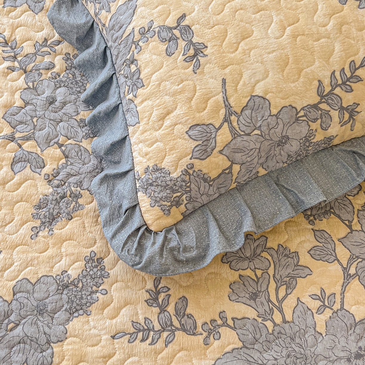 91家纺网 家纺一手货源 找家纺 笠裙家纺 2025新款a类加厚夹棉云感水洗棉床盖四件套 兰亭序-米白