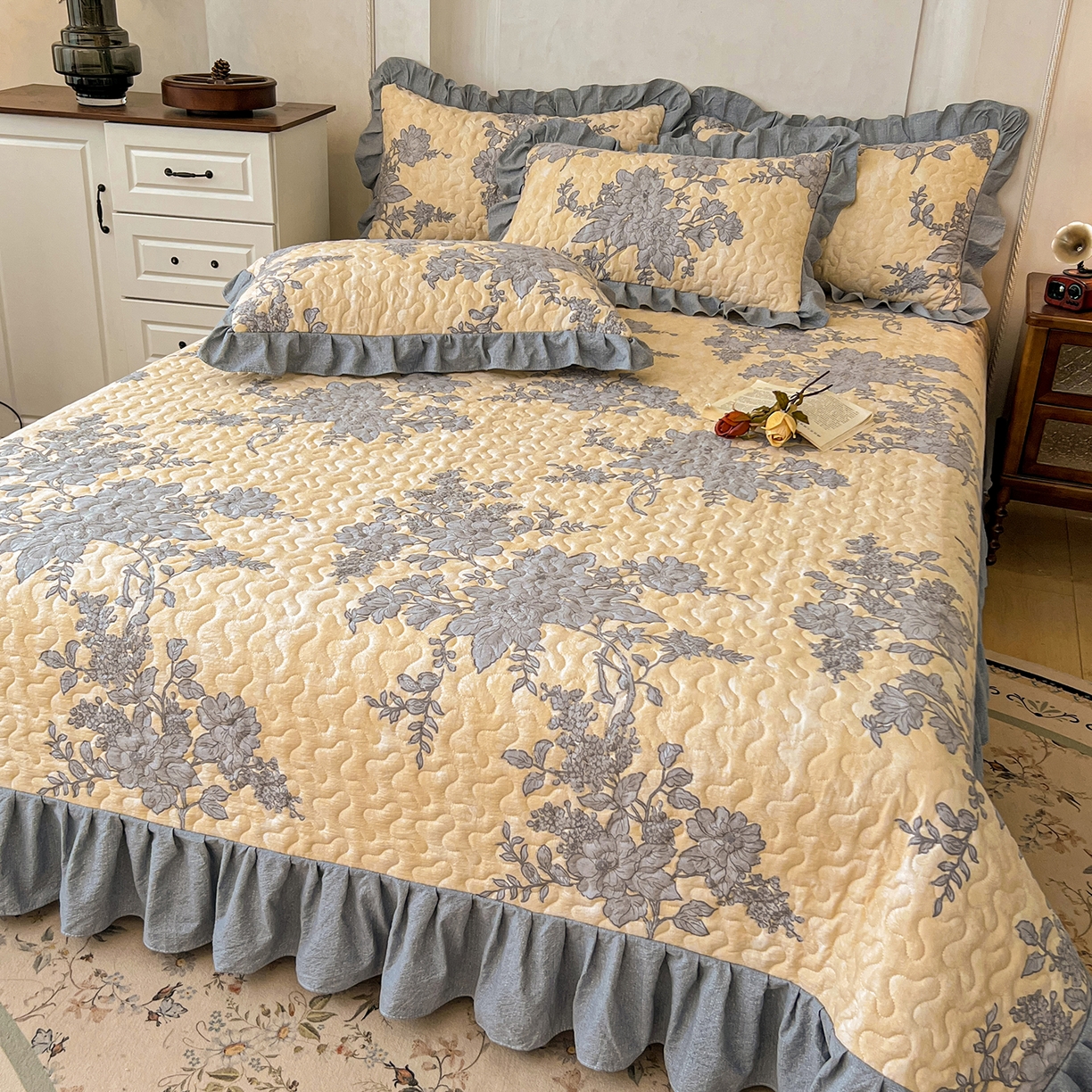 91家纺网 家纺一手货源 找家纺 笠裙家纺 2025新款a类加厚夹棉云感水洗棉床盖四件套 兰亭序-米白