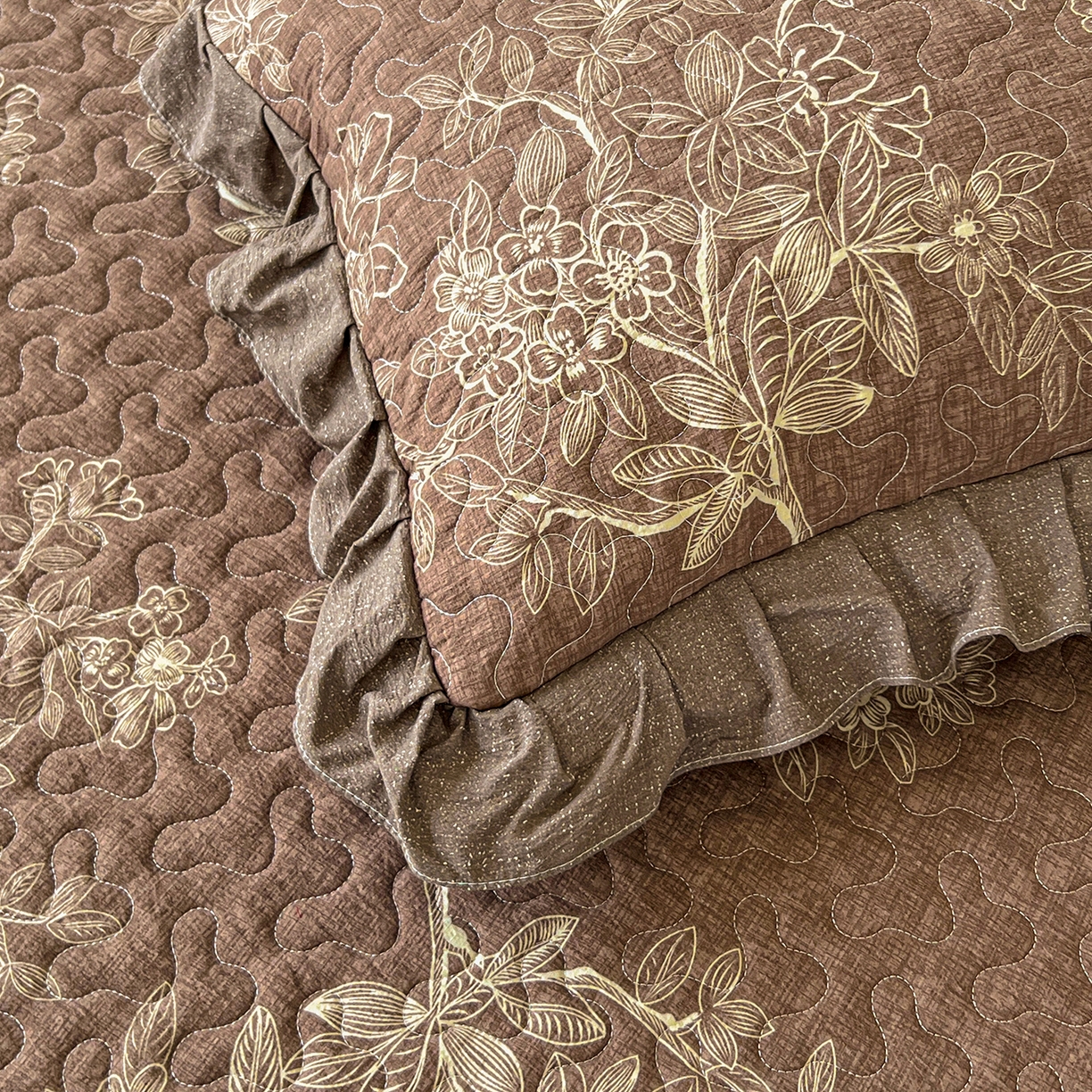 91家纺网 家纺一手货源 找家纺 笠裙家纺 2025新款a类加厚夹棉云感水洗棉床盖四件套 乌木花园