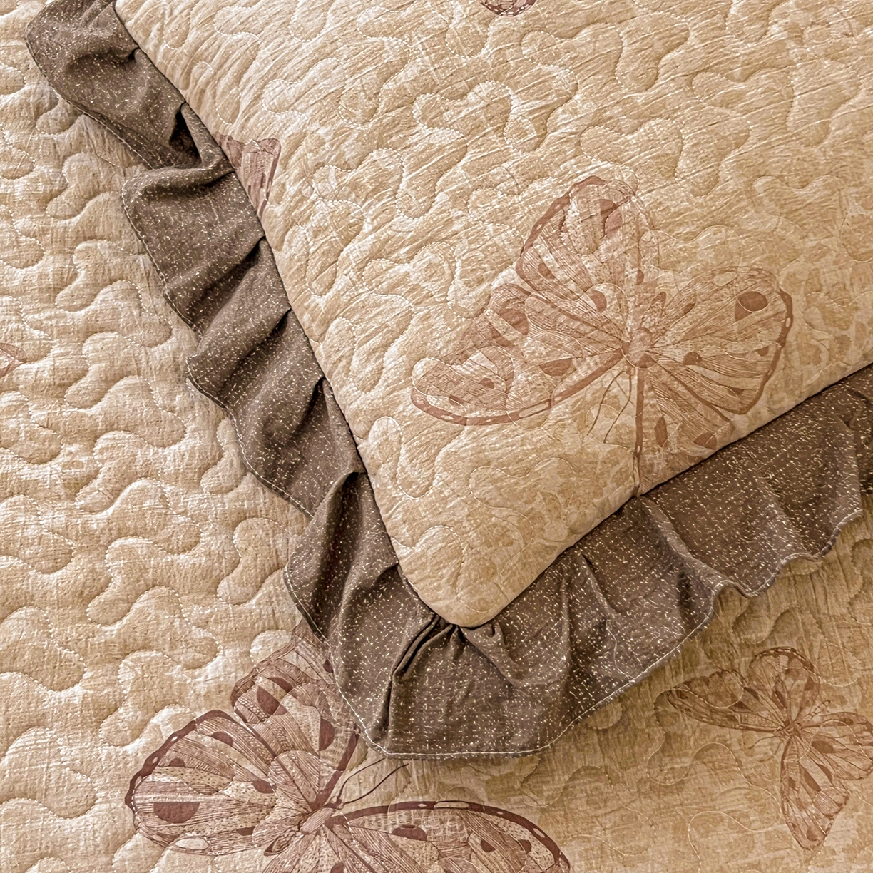 91家纺网 家纺一手货源 找家纺 笠裙家纺 2025新款a类加厚夹棉云感水洗棉床盖四件套 月神蝶