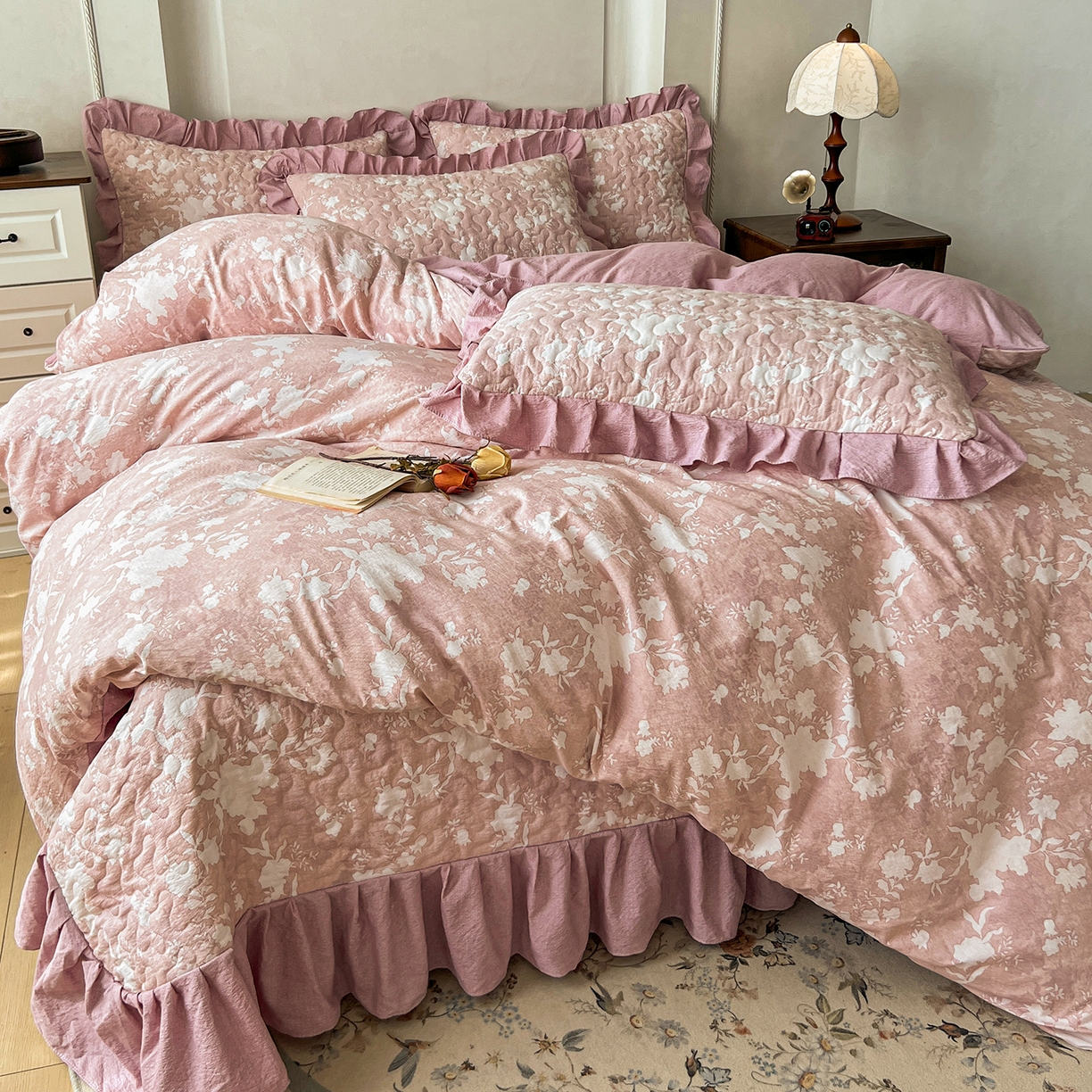 91家纺网 家纺一手货源 找家纺 笠裙家纺 2025新款a类加厚夹棉云感水洗棉床盖四件套 浮绘花影