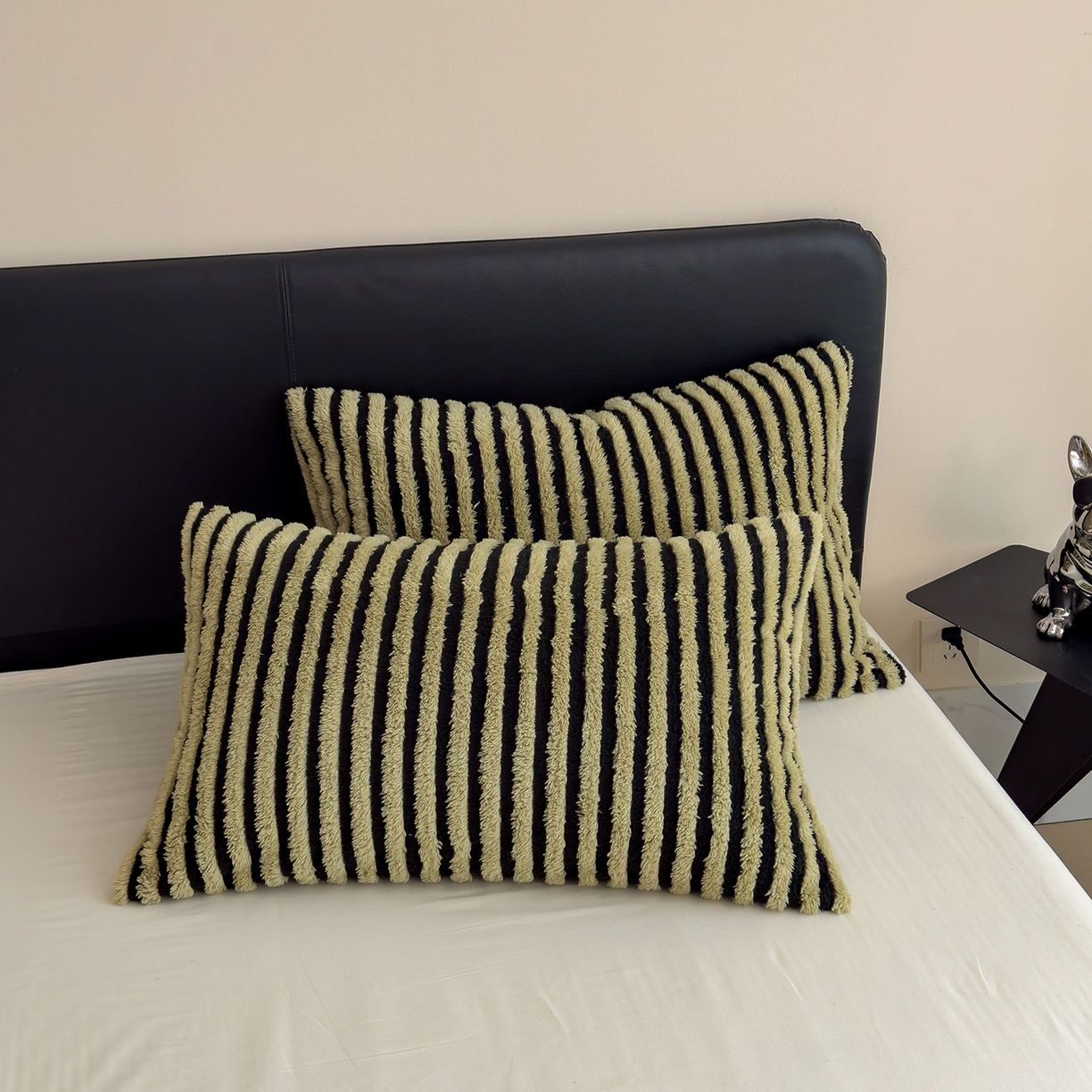 91家纺网 家纺一手货源 找家纺 世纪绒品 2025新款A类牛奶绒提花极光系列毛毯盖毯毯子 极光-黑绿条