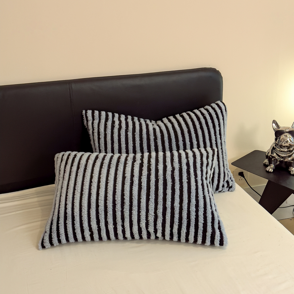 91家纺网 家纺一手货源 找家纺 世纪绒品 2025新款A类牛奶绒提花极光系列毛毯盖毯毯子 极光-黑蓝条