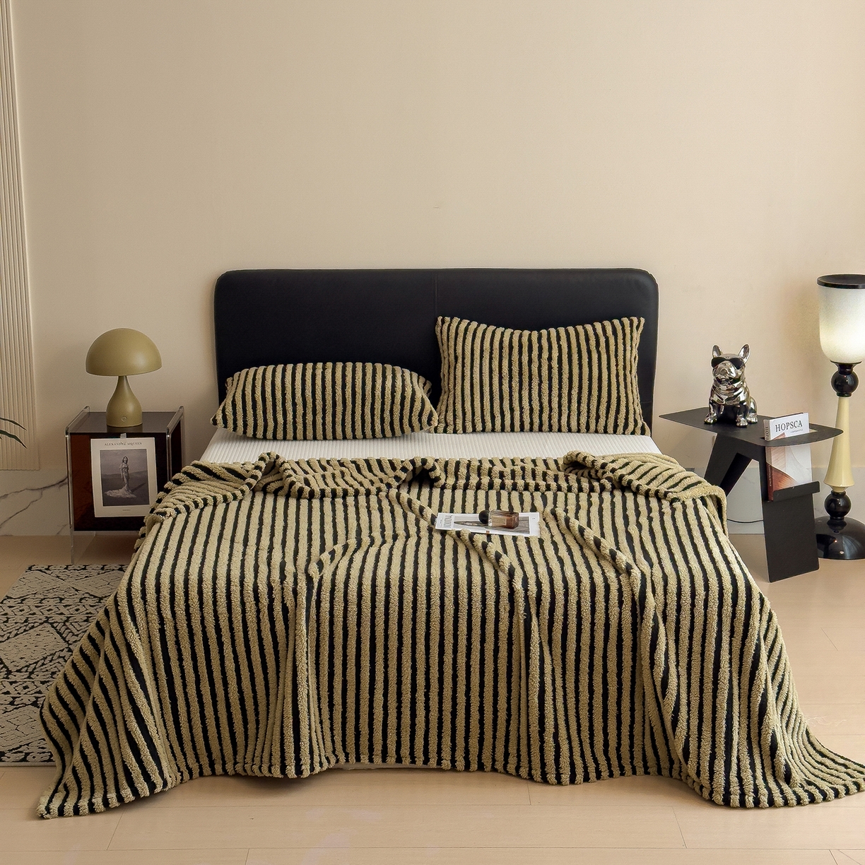 91家纺网 家纺一手货源 找家纺 世纪绒品 2025新款A类牛奶绒提花极光系列毛毯盖毯毯子 极光-黑咖条