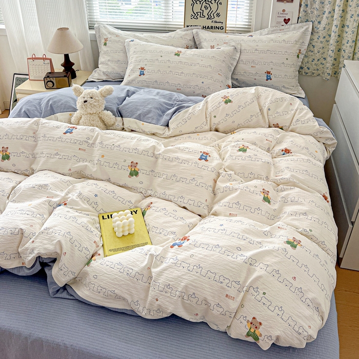 91家纺网 家纺一手货源 找家纺 一比一 2025新款古法水洗棉小布袋高克重云柔棉四件套 假日小熊