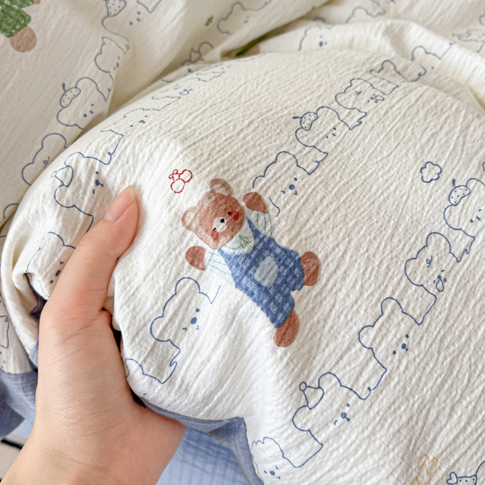 91家纺网 家纺一手货源 找家纺 一比一 2025新款古法水洗棉小布袋高克重云柔棉四件套 假日小熊