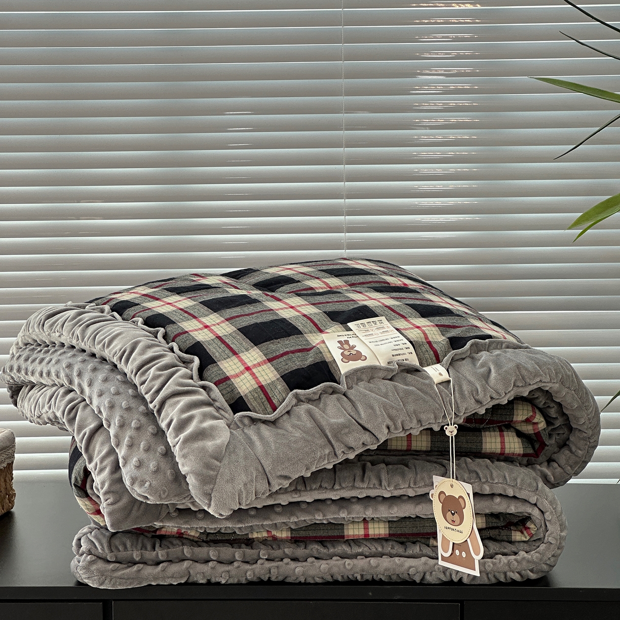 91家纺网 家纺一手货源 找家纺 （总）佰织鑫家居 2025新款全棉纯棉色织水洗棉豆豆春秋被被子被芯