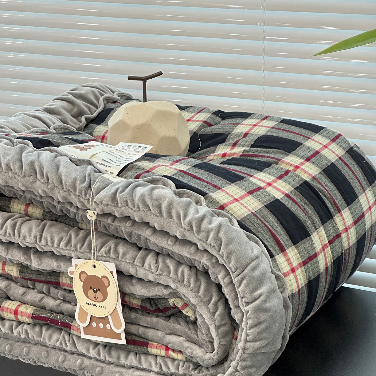 91家纺网 家纺一手货源 找家纺 （总）佰织鑫家居 2025新款全棉纯棉色织水洗棉豆豆春秋被被子被芯