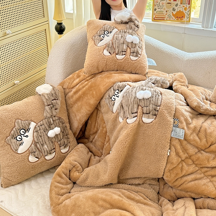 91家纺网 家纺一手货源 找家纺 （总）古本家居 2025新款蛋蛋猫抱枕被