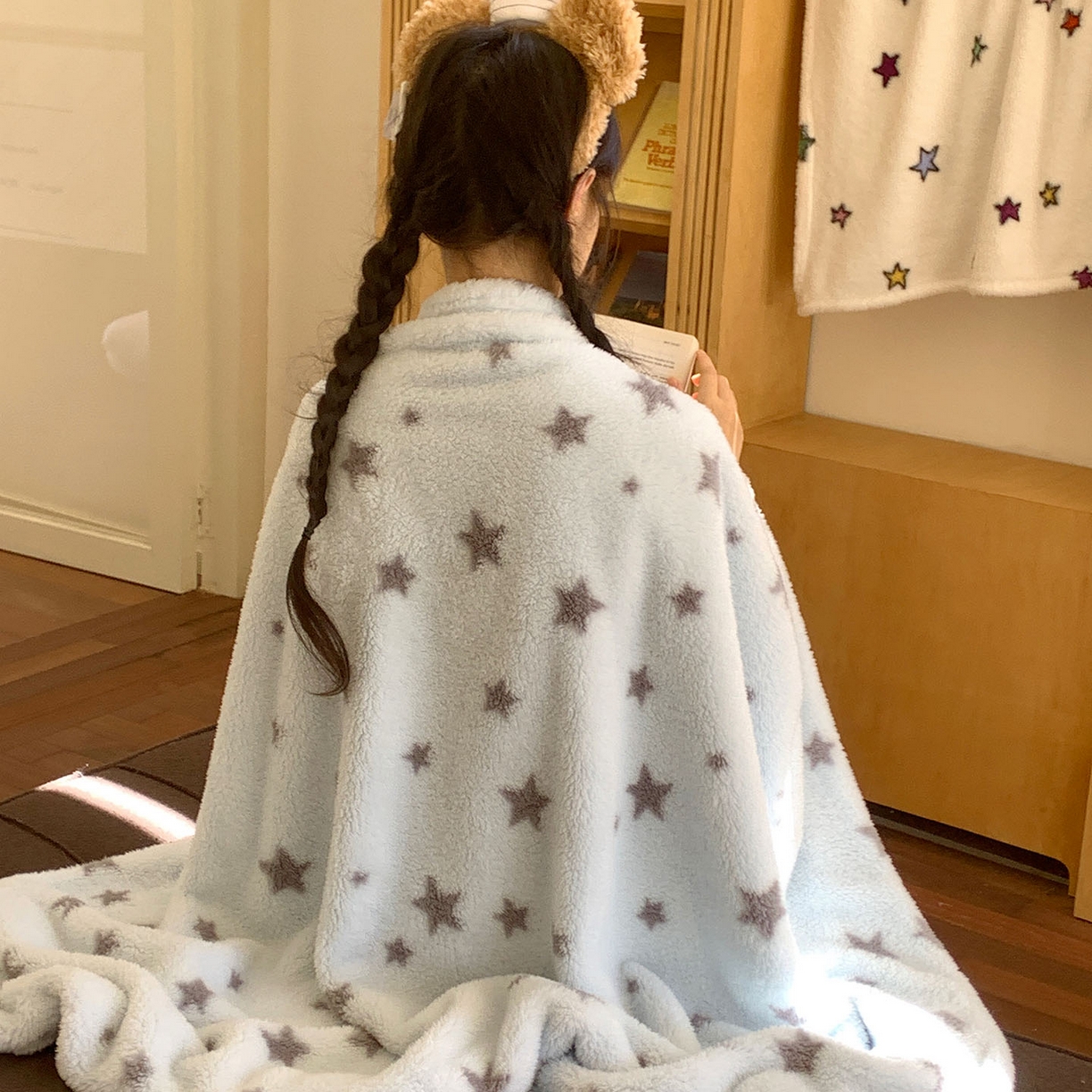 91家纺网 家纺一手货源 找家纺 桃喜 2025新款亲肤舒适摇粒绒毛毯 海盐星星