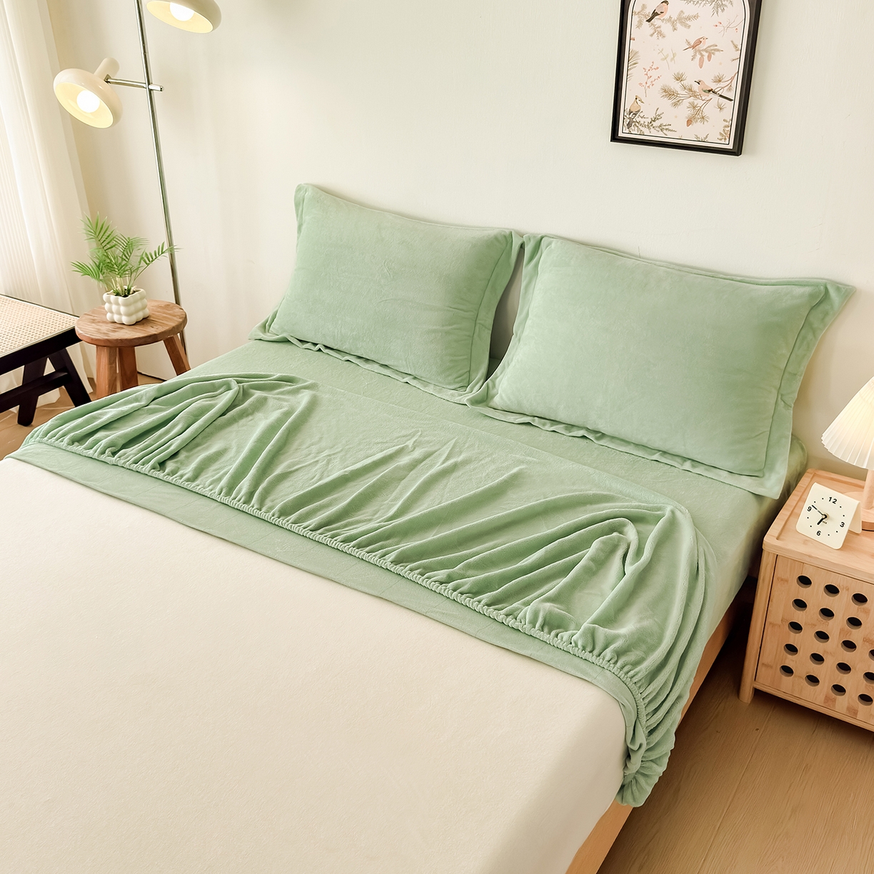 91家纺网 家纺一手货源 找家纺 好阁家纺 支持定制2025新款200G牛奶绒纯色床笠 艾绿