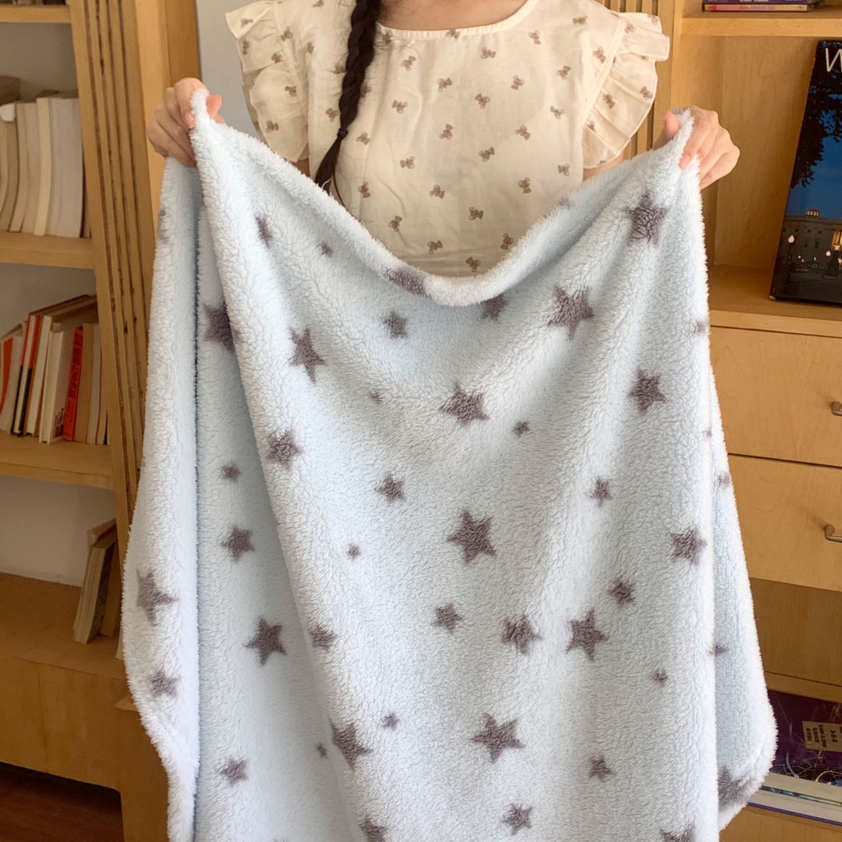 91家纺网 家纺一手货源 找家纺 桃喜 2025新款亲肤舒适摇粒绒毛毯 海盐星星